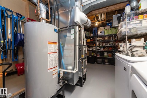 10552 Beaumaris Road Nw, Edmonton, AB - Indoor Photo Showing Basement