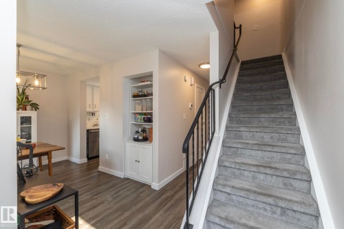 10552 Beaumaris Road Nw, Edmonton, AB - Indoor Photo Showing Other Room