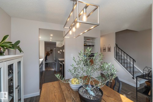 10552 Beaumaris Road Nw, Edmonton, AB - Indoor Photo Showing Other Room