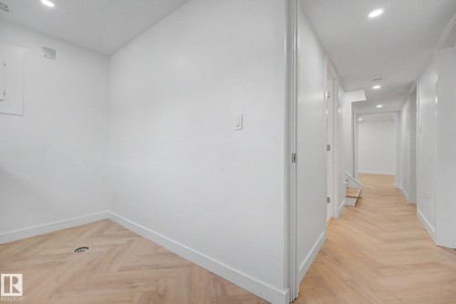 Corridor - 10570 66 Avenue Nw, Edmonton, AB - Indoor Photo Showing Other Room