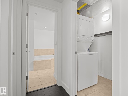 #506 10028 119 St Nw, Edmonton, AB - Indoor Photo Showing Laundry Room