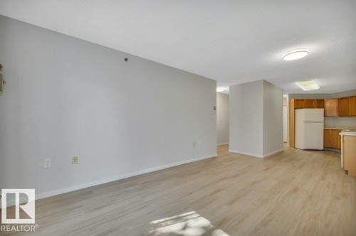 #404 17511 98A Av Nw, Edmonton, AB - Indoor