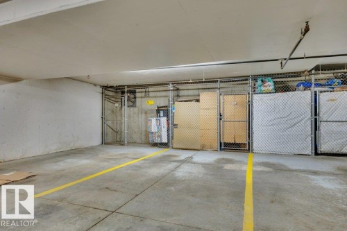 #404 17511 98A Av Nw, Edmonton, AB - Indoor Photo Showing Garage