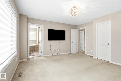 757 173B Street Sw, Edmonton, AB - Indoor Photo Showing Other Room