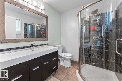 812 12 Avenue, Cold Lake, AB - Indoor Photo Showing Bathroom