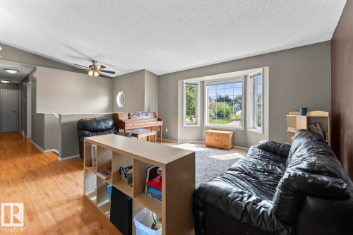 812 12 Avenue, Cold Lake, AB - Indoor