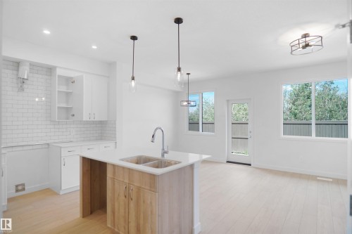 8444 183 Avenue Nw, Edmonton, AB - Indoor Photo Showing Kitchen With Double Sink With Upgraded Kitchen