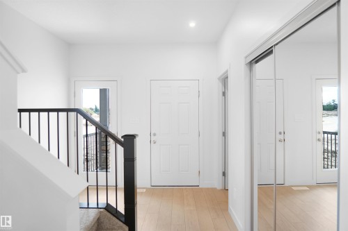 8707 183 Avenue Nw, Edmonton, AB - Indoor Photo Showing Other Room