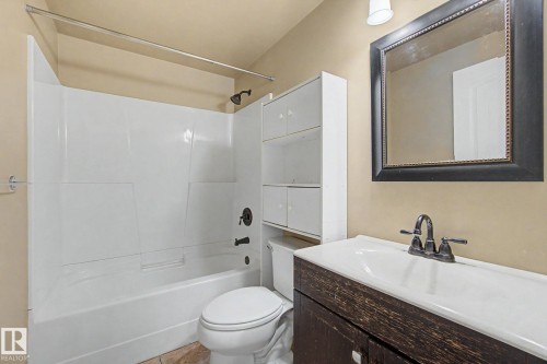 5 Cypress Link, Fort Saskatchewan, AB - Indoor Photo Showing Bathroom