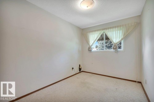 8507 70 Street Nw, Edmonton, AB - Indoor Photo Showing Other Room