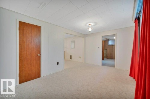 8507 70 Street Nw, Edmonton, AB - Indoor Photo Showing Other Room