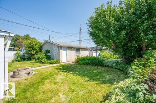 8507 70 Street Nw, Edmonton, AB - Outdoor