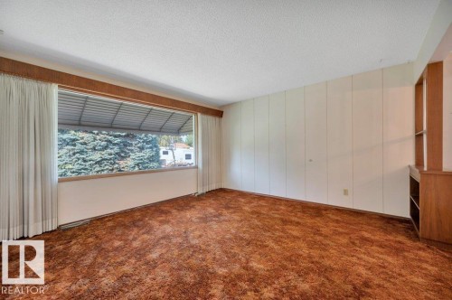 8507 70 Street Nw, Edmonton, AB - Indoor Photo Showing Other Room