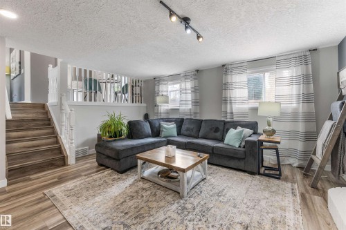 3 Denault Place, St. Albert, AB - Indoor Photo Showing Living Room