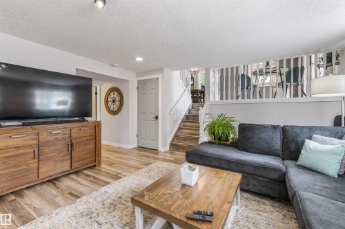 3 Denault Place, St. Albert, AB - Indoor Photo Showing Living Room