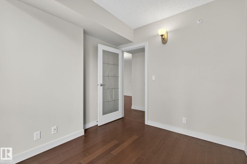 #203 10046 117 St Nw, Edmonton, AB - Indoor Photo Showing Other Room