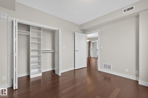 #203 10046 117 St Nw, Edmonton, AB - Indoor Photo Showing Other Room