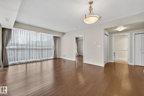 #203 10046 117 St Nw, Edmonton, AB - Indoor Photo Showing Other Room
