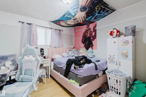 Image quality insufficient for description - 10955 72 Avenue Nw, Edmonton, AB - Indoor Photo Showing Bedroom