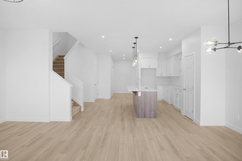 54 Lemon Close, Spruce Grove, AB - Indoor Photo Showing Other Room