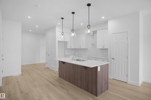 54 Lemon Close, Spruce Grove, AB - Indoor Photo Showing Kitchen
