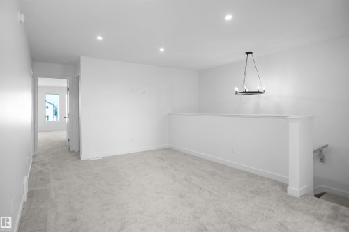 58 Lemon Close, Spruce Grove, AB - Indoor Photo Showing Other Room
