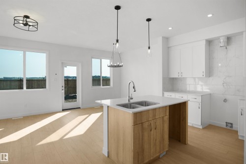58 Lemon Close, Spruce Grove, AB - Indoor Photo Showing Kitchen With Double Sink