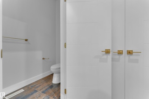 264 Falcon Crescent, Leduc, AB - Indoor Photo Showing Bathroom