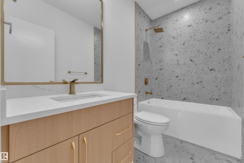 264 Falcon Crescent, Leduc, AB - Indoor Photo Showing Bathroom