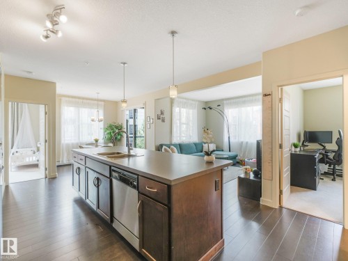 #346 308 Ambleside Li Sw, Edmonton, AB - Indoor Photo Showing Kitchen With Double Sink With Upgraded Kitchen