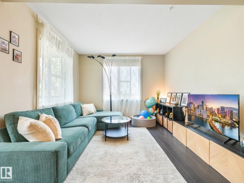 #346 308 Ambleside Li Sw, Edmonton, AB - Indoor Photo Showing Living Room