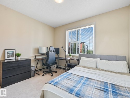 #346 308 Ambleside Li Sw, Edmonton, AB - Indoor Photo Showing Bedroom