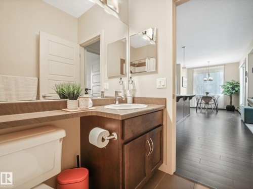 #346 308 Ambleside Li Sw, Edmonton, AB - Indoor Photo Showing Bathroom