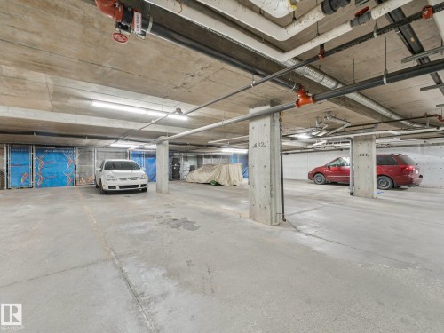 #346 308 Ambleside Li Sw, Edmonton, AB - Indoor Photo Showing Garage