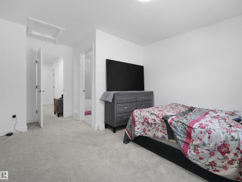 #7 7110 Keswick Common Sw, Edmonton, AB - Indoor Photo Showing Bedroom