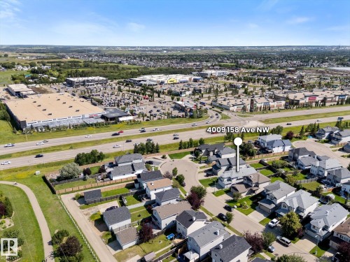 Residential neighborhood setting with established homes and mature landscaping - 4009 158 Avenue Nw, Edmonton, AB - Outdoor With View