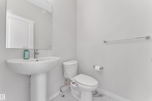 226 Orchards Boulevard Sw, Edmonton, AB - Indoor Photo Showing Bathroom