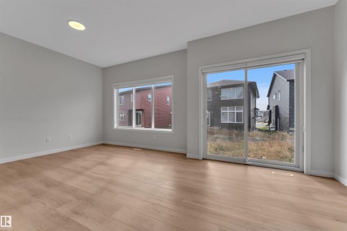 226 Orchards Boulevard Sw, Edmonton, AB - Indoor Photo Showing Other Room
