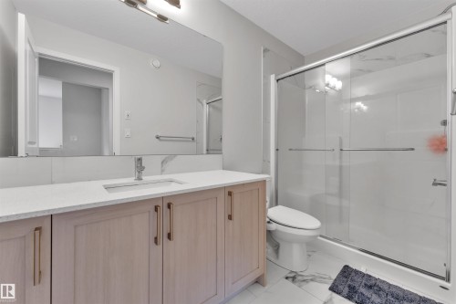 226 Orchards Boulevard Sw, Edmonton, AB - Indoor Photo Showing Bathroom