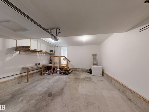 21107 58 Avenue Nw, Edmonton, AB - Indoor Photo Showing Garage