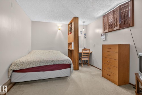 Image quality insufficient for description - 6012 145 Avenue Nw, Edmonton, AB - Indoor Photo Showing Bedroom