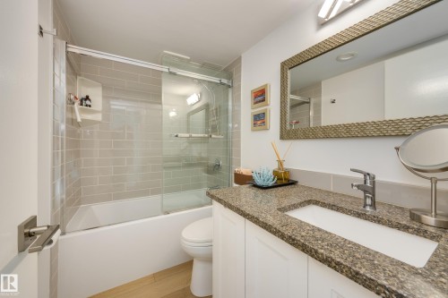 #502 9835 113 St Nw, Edmonton, AB - Indoor Photo Showing Bathroom