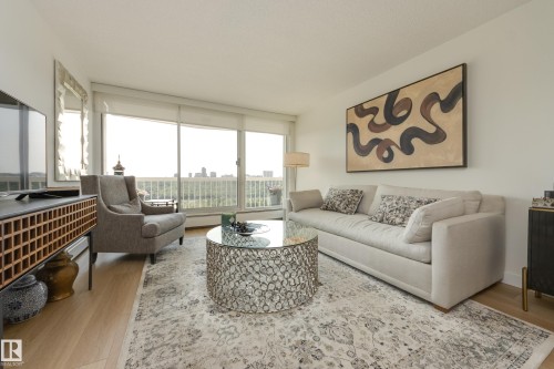 #502 9835 113 St Nw, Edmonton, AB - Indoor Photo Showing Living Room