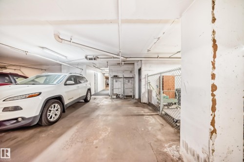 #1601 9909 110 St Nw, Edmonton, AB - Indoor Photo Showing Garage