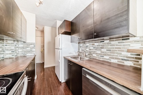 #1601 9909 110 St Nw, Edmonton, AB - Indoor Photo Showing Kitchen With Double Sink With Upgraded Kitchen