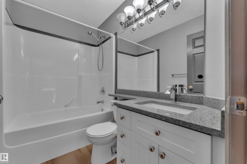 151 63 Street Sw, Edmonton, AB - Indoor Photo Showing Bathroom