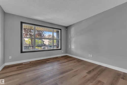 151 63 Street Sw, Edmonton, AB - Indoor Photo Showing Other Room