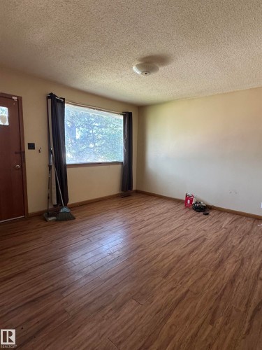 5617 50 Street, Vegreville, AB - Indoor Photo Showing Other Room
