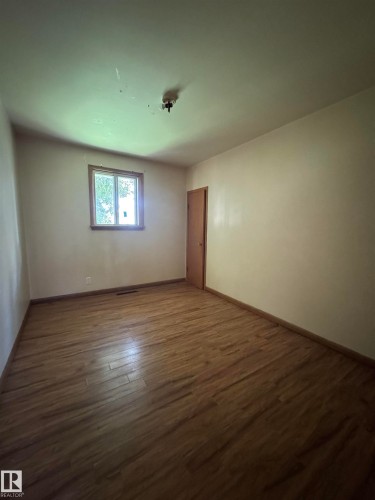 5617 50 Street, Vegreville, AB - Indoor Photo Showing Other Room