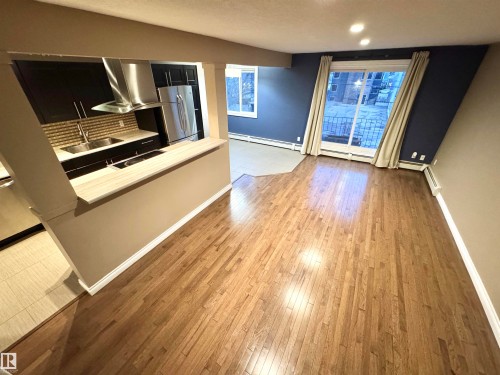 #18 10616 123 St Nw, Edmonton, AB - Indoor Photo Showing Other Room